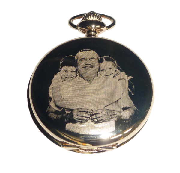 Make a personal gift with this photo engraved pocket watch