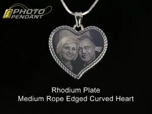 RP Medium Rope Edged Curved Heart