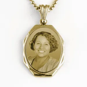 Photo Commemorative Pendant - Small Gold Plated Oval in Mount